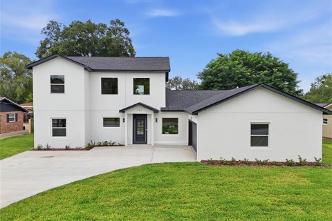 House in Longwood, Florida 5 bedrooms, 273.41 sq.m. № 2302493