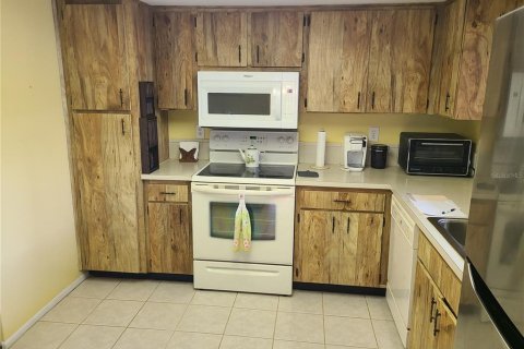 Condo in Clearwater, Florida, 2 bedrooms  № 1808633 - photo 11
