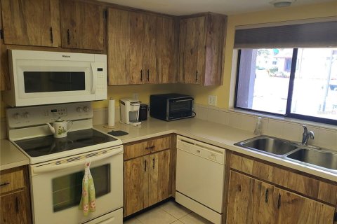 Condo in Clearwater, Florida, 2 bedrooms  № 1808633 - photo 10