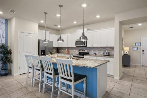 Touwnhouse à vendre à Davenport, Floride: 5 chambres, 213.02 m2 № 2409002 - photo 11