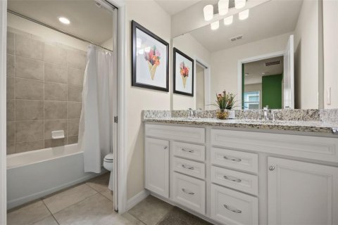 Touwnhouse à vendre à Davenport, Floride: 5 chambres, 213.02 m2 № 2409002 - photo 21