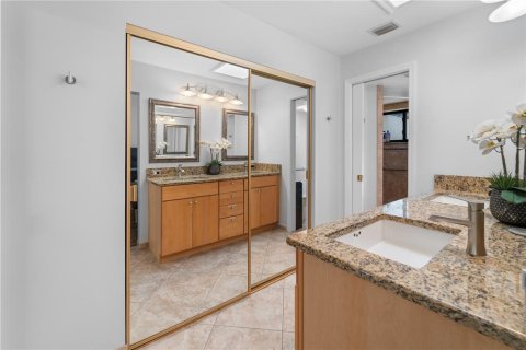 Condo in Orlando, Florida, 3 bedrooms  № 1824831 - photo 7