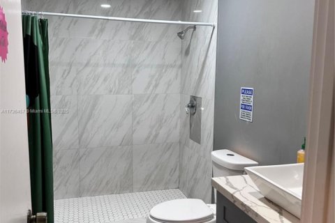 Commercial property in Miami, Florida № 1787023 - photo 23