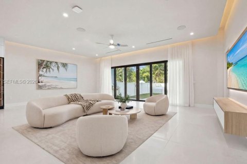 House in Fort Lauderdale, Florida 4 bedrooms № 2033636 - photo 10