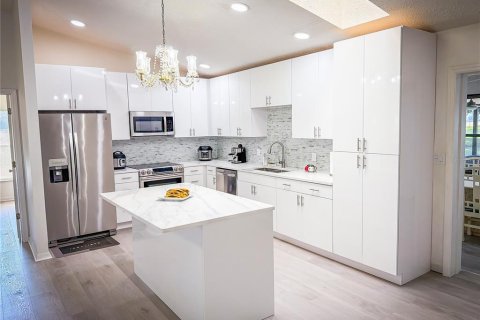 Купить виллу или дом в Бушнелл, Флорида 6 комнат, 162.86м2, № 2104035 - фото 7