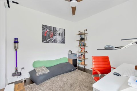 Townhouse in Tampa, Florida 3 bedrooms, 208.75 sq.m. № 1783389 - photo 4