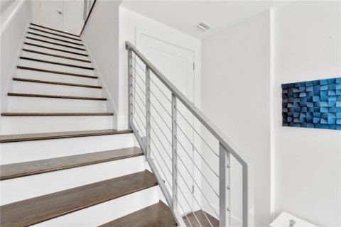 Townhouse in Tampa, Florida 3 bedrooms, 208.75 sq.m. № 1783389 - photo 7