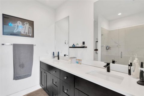 Townhouse in Tampa, Florida 3 bedrooms, 208.75 sq.m. № 1783389 - photo 20