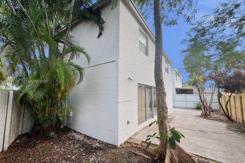 Casa en venta en Miami, Florida, 3 dormitorios, 134.62 m2 № 2007712 - foto 30
