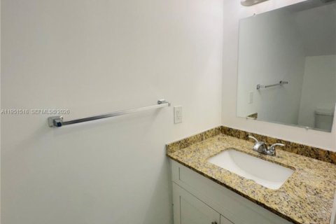 Casa en venta en Miami, Florida, 3 dormitorios, 134.62 m2 № 2007712 - foto 12