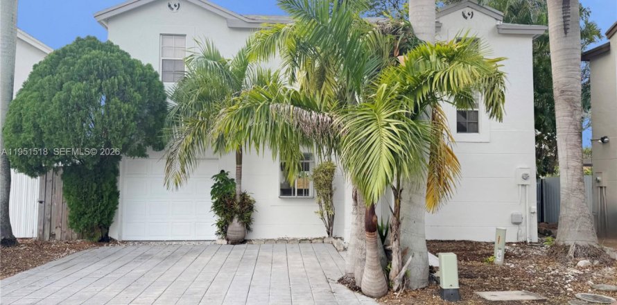 Casa en Miami, Florida 3 dormitorios, 134.62 m2 № 2007712