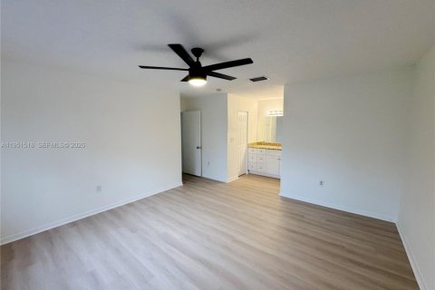 Casa en venta en Miami, Florida, 3 dormitorios, 134.62 m2 № 2007712 - foto 22