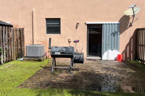 Adosado en venta en Homestead, Florida, 3 dormitorios, 130.71 m2 № 1946855 - foto 17