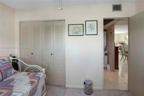 Copropriété à vendre à Pembroke Pines, Floride: 2 chambres, 110.74 m2 № 2056493 - photo 14