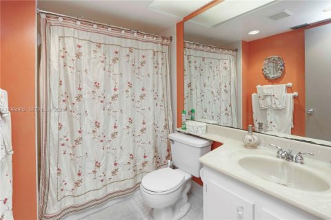 Copropriété à vendre à Pembroke Pines, Floride: 2 chambres, 110.74 m2 № 2056493 - photo 13