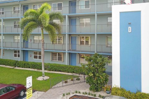 Copropriété à vendre à Pembroke Pines, Floride: 2 chambres, 110.74 m2 № 2056493 - photo 23