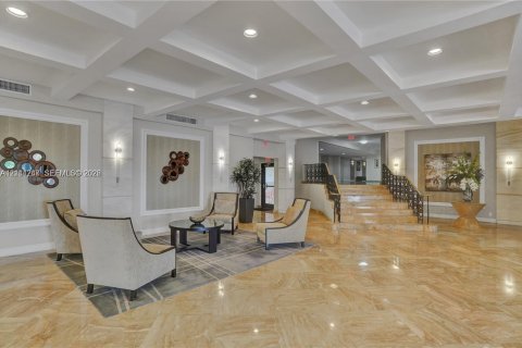 Copropriété à vendre à Hallandale Beach, Floride: 2 chambres, 210.05 m2 № 2428355 - photo 13