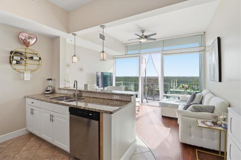 Condo in Orlando, Florida, 1 bedroom  № 2216581 - photo 5