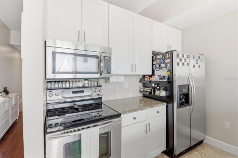 Condo in Orlando, Florida, 1 bedroom  № 2216581 - photo 9