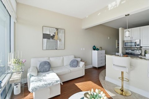 Condo in Orlando, Florida, 1 bedroom  № 2216581 - photo 12