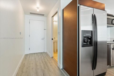 Купить кондоминиум в Майами, Флорида 1 спальня, 77.85м2, № 2054242 - фото 9