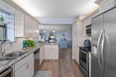 Condo in Clearwater, Florida, 2 bedrooms № 2149574 - photo 18