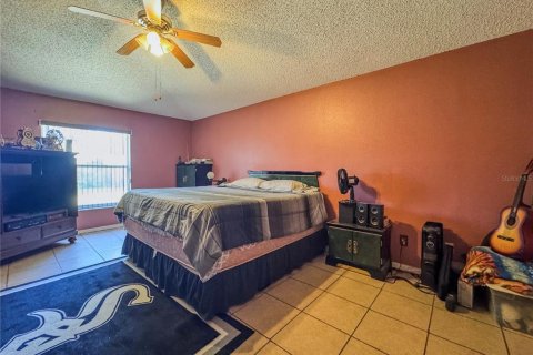 Casa en venta en Deltona, Florida, 3 dormitorios, 147.9 m2 № 1795212 - foto 17