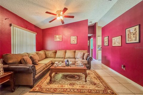 Casa en venta en Deltona, Florida, 3 dormitorios, 147.9 m2 № 1795212 - foto 8