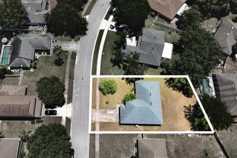 Casa en venta en Deltona, Florida, 3 dormitorios, 147.9 m2 № 1795212 - foto 2