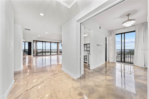 Copropriété à vendre à Kissimmee, Floride: 4 chambres, 332.31 m2 № 2358349 - photo 9