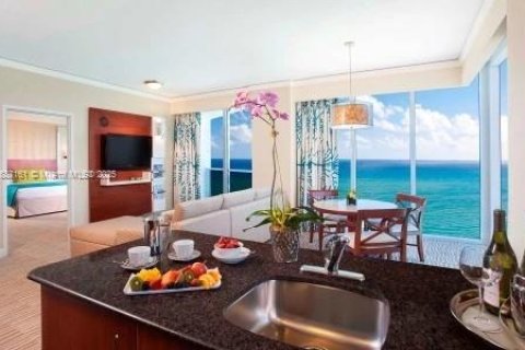 Copropriété à vendre à Sunny Isles Beach, Floride: 2 chambres, 137.22 m2 № 1951599 - photo 2
