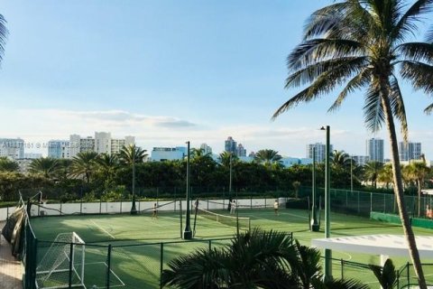 Copropriété à vendre à Sunny Isles Beach, Floride: 2 chambres, 137.22 m2 № 1951599 - photo 17