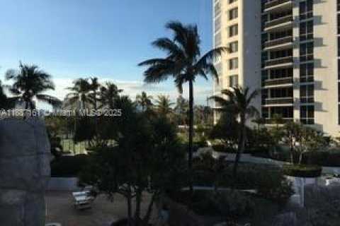 Copropriété à vendre à Sunny Isles Beach, Floride: 2 chambres, 137.22 m2 № 1951599 - photo 22