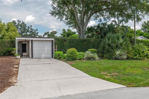 Villa ou maison à Winter Haven, Floride 2 chambres, 104.05 m2 № 2407016
