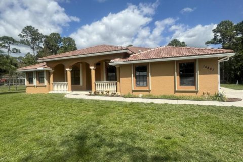 House in Loxahatchee Groves, Florida 4 bedrooms, 47.94 sq.m. № 1079717