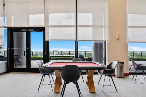 Copropriété à vendre à Miami, Floride: 2 chambres, 98.01 m2 № 1799380 - photo 29