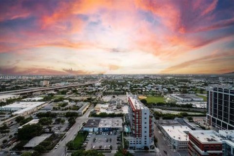 Copropriété à vendre à Miami, Floride: 2 chambres, 98.01 m2 № 1799380 - photo 20