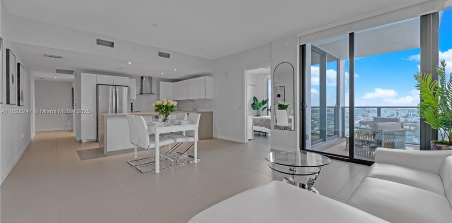 Condo à Miami, Floride, 2 chambres  № 1799380