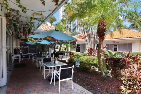 Terreno en venta en Aventura, Florida № 1937952 - foto 14