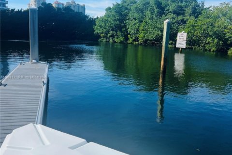 Terreno en venta en Aventura, Florida № 1937952 - foto 7