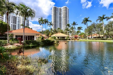 Terreno en venta en Aventura, Florida № 1937952 - foto 12