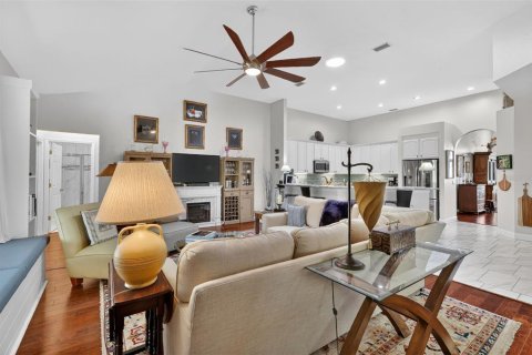 Casa en venta en Mount Dora, Florida, 4 dormitorios, 291.81 m2 № 2206217 - foto 19