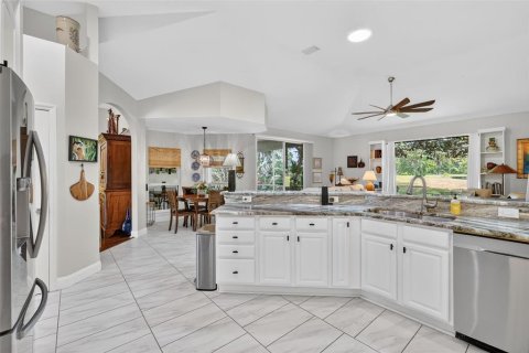 Casa en venta en Mount Dora, Florida, 4 dormitorios, 291.81 m2 № 2206217 - foto 27