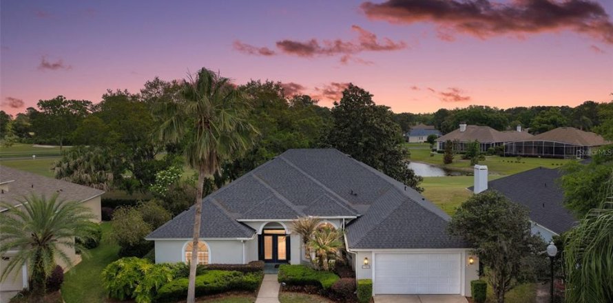 Casa en Mount Dora, Florida 4 dormitorios, 291.81 m2 № 2206217