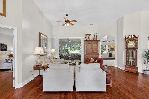 Casa en venta en Mount Dora, Florida, 4 dormitorios, 291.81 m2 № 2206217 - foto 12