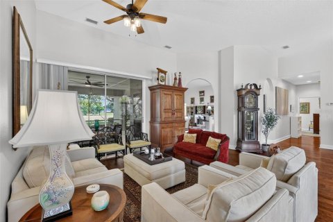 Casa en venta en Mount Dora, Florida, 4 dormitorios, 291.81 m2 № 2206217 - foto 13