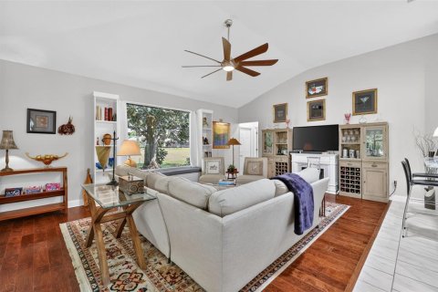 Casa en venta en Mount Dora, Florida, 4 dormitorios, 291.81 m2 № 2206217 - foto 18