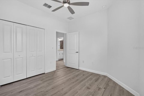 House in LORRAINE LAKES in Bradenton, Florida 2 bedrooms, 144.65 sq.m. № 2398346 - photo 29