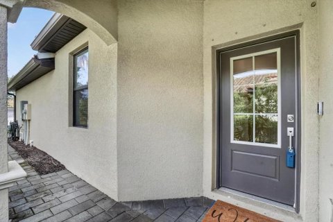 House in LORRAINE LAKES in Bradenton, Florida 2 bedrooms, 144.65 sq.m. № 2398346 - photo 8