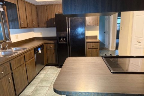 House in Ocala, Florida 3 bedrooms, 152.17 sq.m. № 1875936 - photo 6